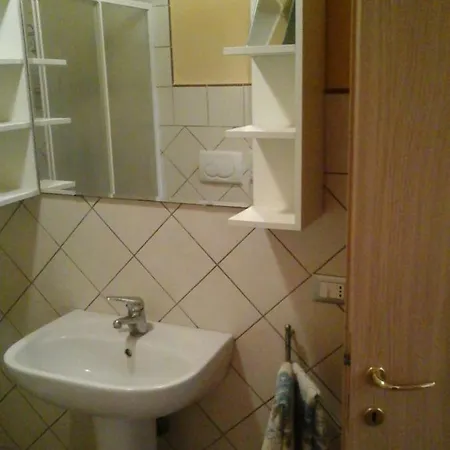 Casa Agostini Lari