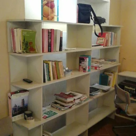 Casa Agostini شقة Lari