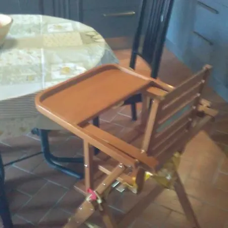 Casa Agostini شقة Lari